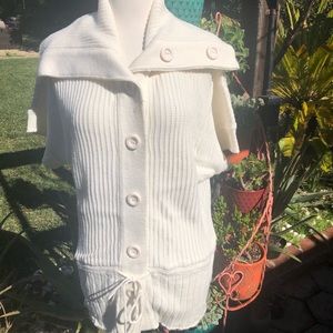 Short sleeve sweater